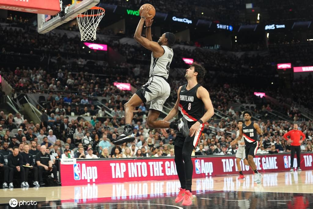 文班伤缺福克斯25+7阿夫迪亚29分 马刺力克开拓者